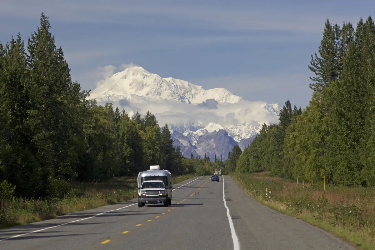 Alaska Road to Denali mountain
